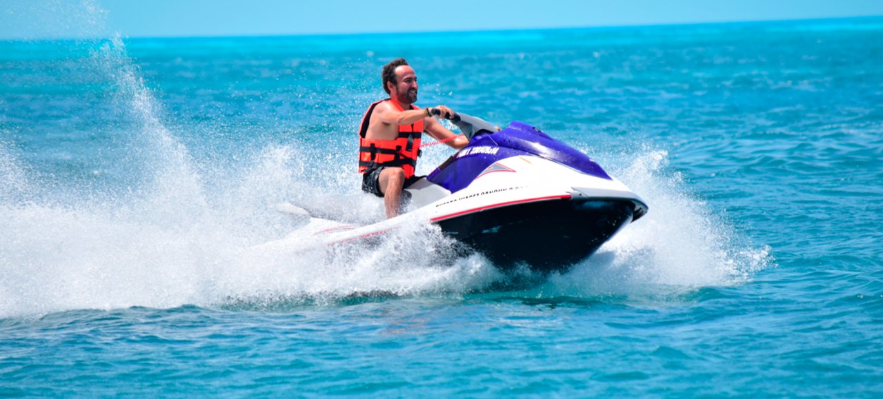 Jet Ski actividad acuática en Mazatlán - Hoteles Palace